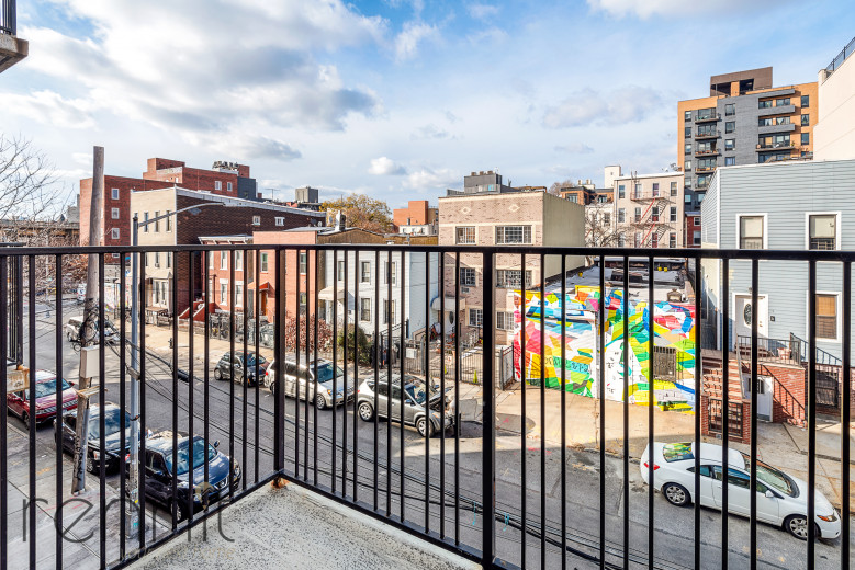 100 Suydam St, Apt 4C Image 9