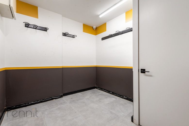 774 Lexington Ave, Apt 1B Image 25