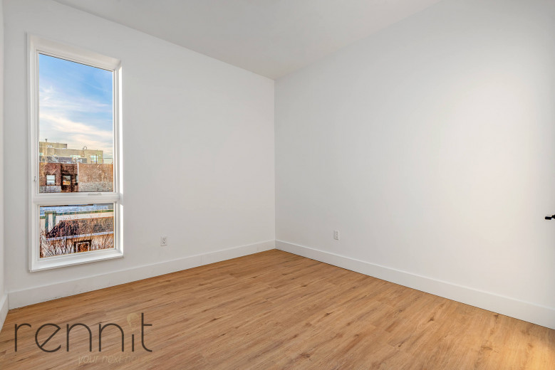799 E 34th St, Apt 4B Image 9