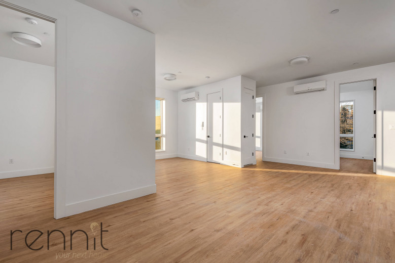 799 E 34th St, Apt 4B Image 3