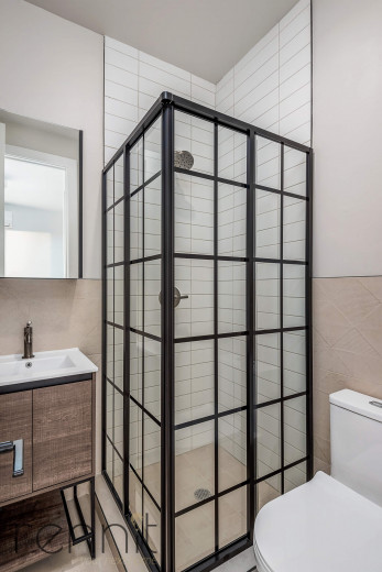 799 E 34th St, Apt 4B Image 6