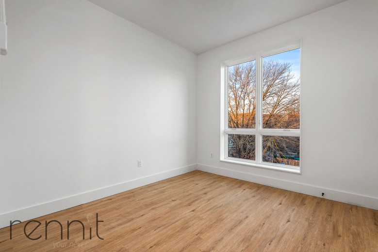 799 E 34th St, Apt 4B Image 7