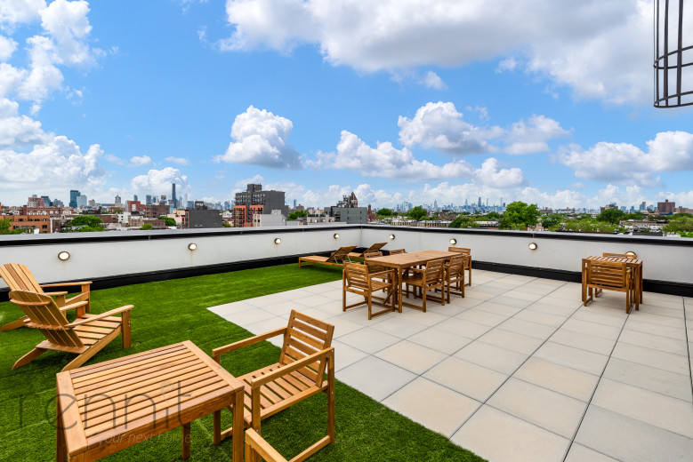 35 Kingston Ave, Apt 201 Image 10