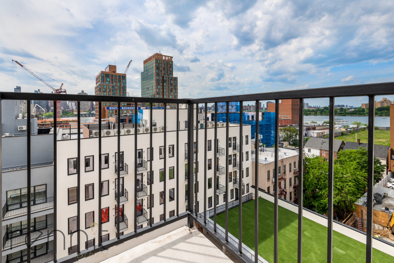 26-24 4th St, Apt 607A Image 1