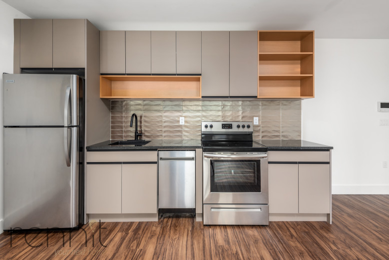 26-24 4th St, Apt 607A Image 2