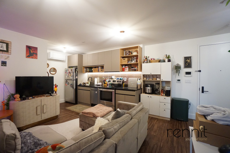 26-24 4th St, Apt 607A Image 15