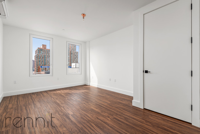 26-24 4th St, Apt 607A Image 3