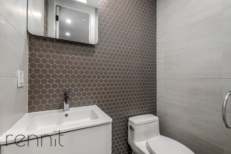 1031 Montgomery St, Apt 4F Image 8