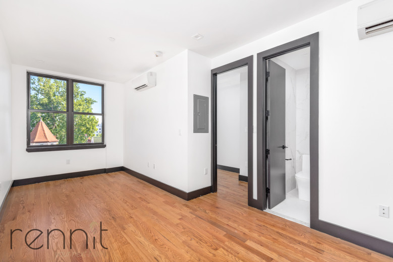 223 Martense St, Apt 4R Image 1