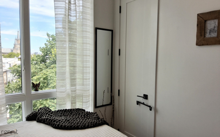 511 Meeker Ave, Apt 3B Image 16