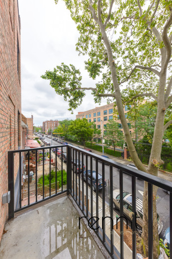 593 Rutland Rd, Apt 3F Image 5