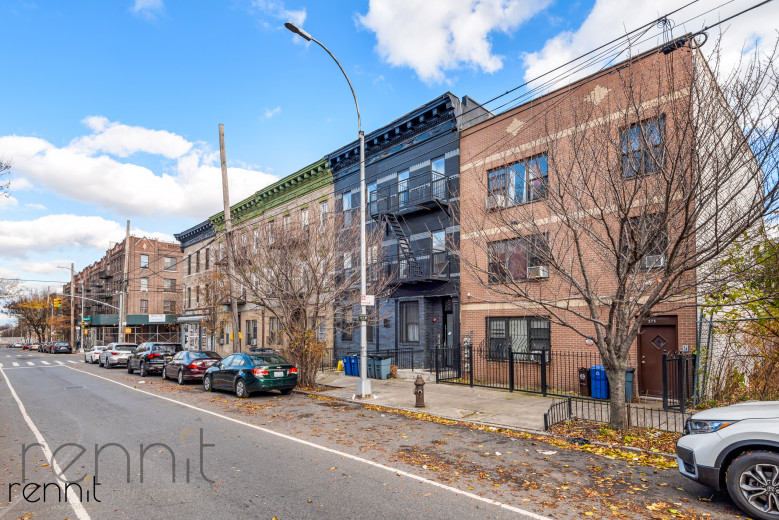 373 Howard Ave, Apt 3A Image 8