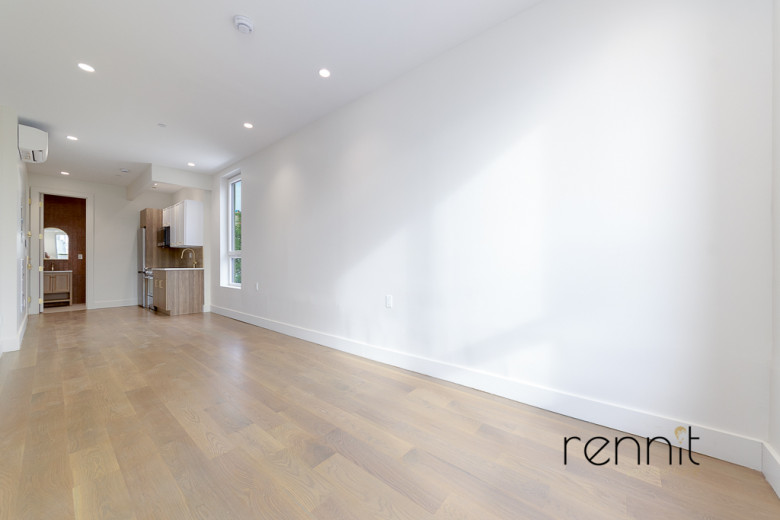 275 20th St, Apt 5D Image 4