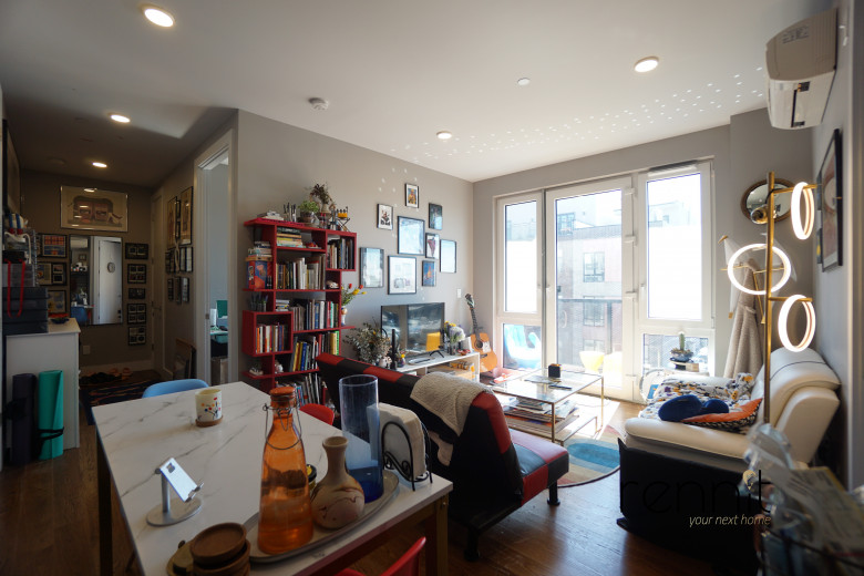 853 Lexington Ave, Apt 5A Image 1