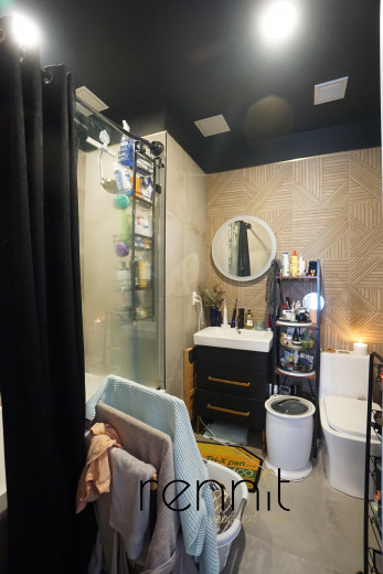 853 Lexington Ave, Apt 5A Image 6