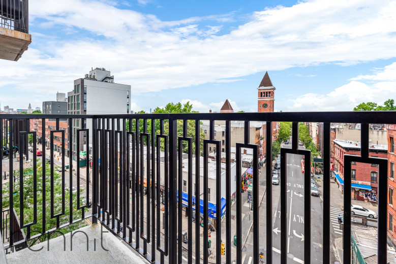 1430 Fulton St, Apt 712 Image 4
