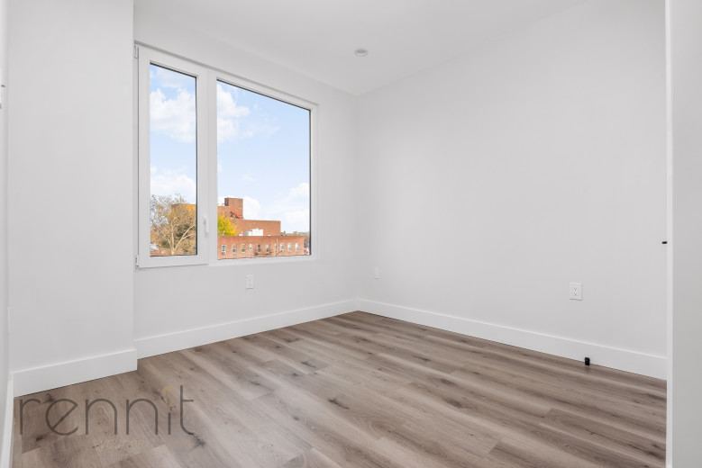 125 Kings Hwy, Apt 5C Image 5