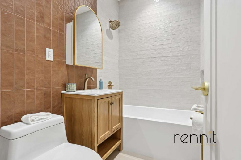 275 20th St, Apt 4G Image 6