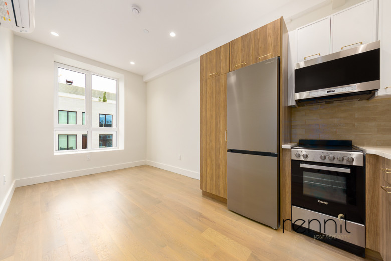 275 20th St, Apt 2J Image 1