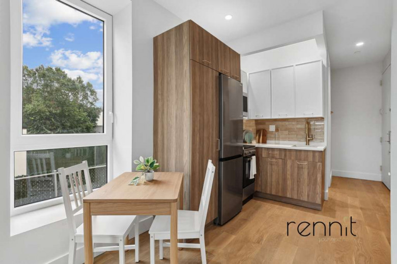 275 20th St, Apt 3D Image 3