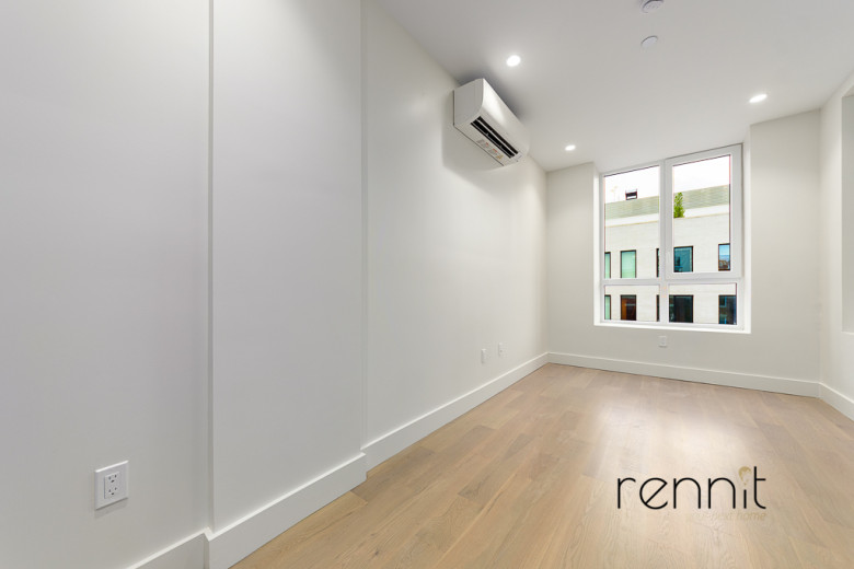 275 20th St, Apt 4L Image 3
