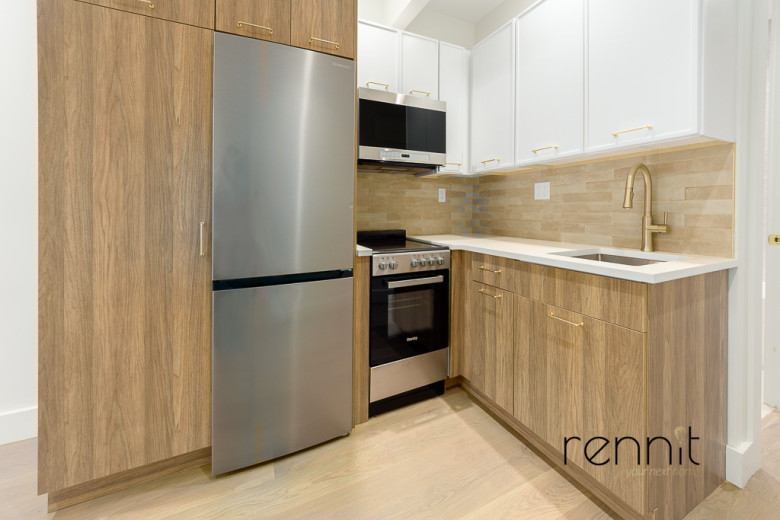 275 20th St, Apt 4L Image 4