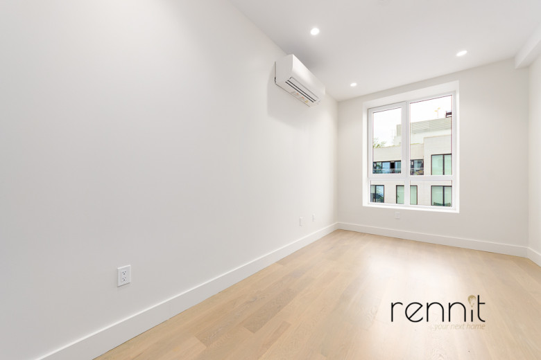 275 20th St, Apt 3J Image 3