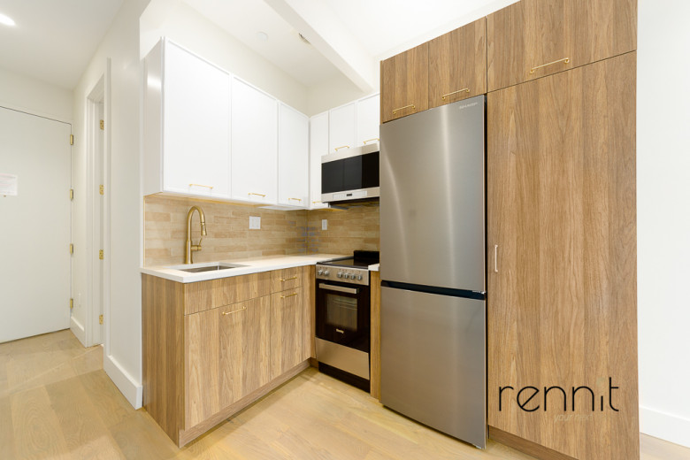 275 20th St, Apt 2K Image 4