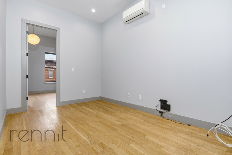 1716 Woodbine St, Apt 3R Image 2