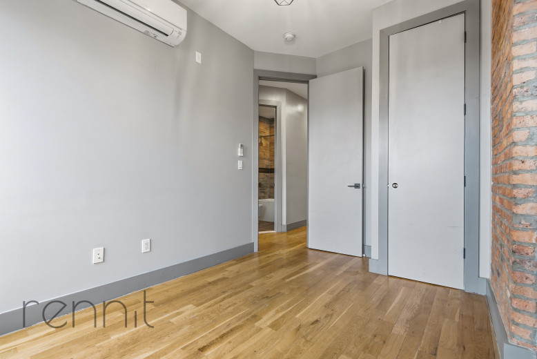 1716 Woodbine St, Apt 3R Image 8