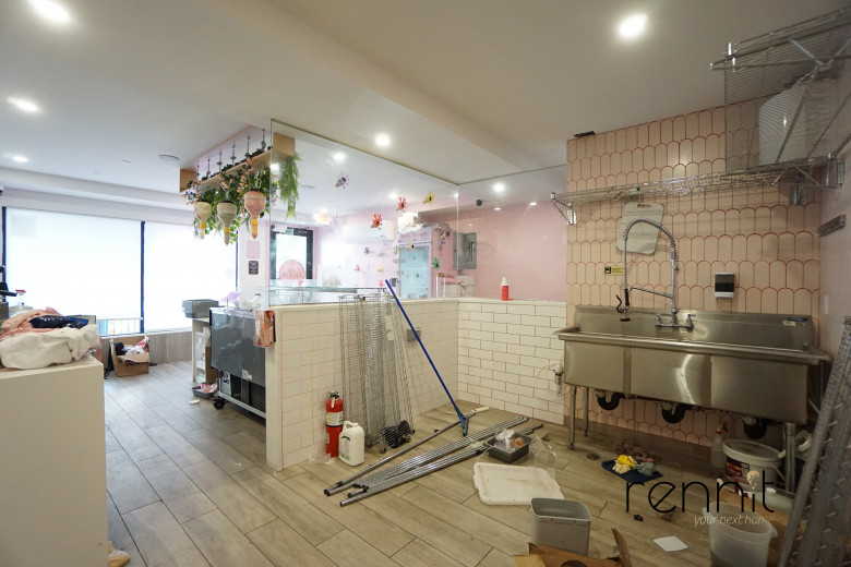 156 Tompkins Ave, Apt Commercial Image 8