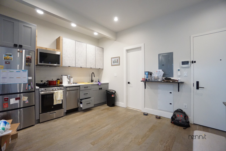 235 Martense St, Apt 3A Image 9