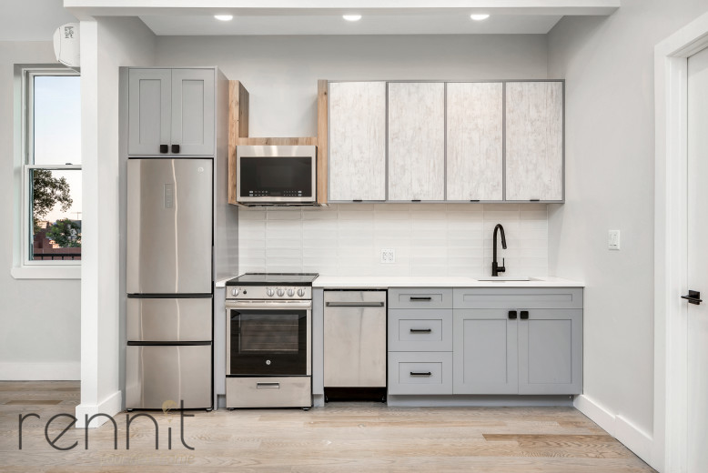 235 Martense St, Apt 3A Image 3