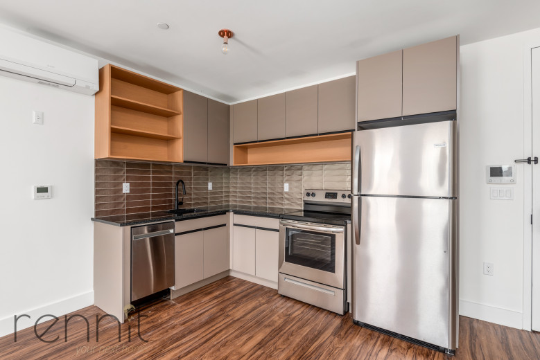 26-30 4th St, Apt 708A Image 6