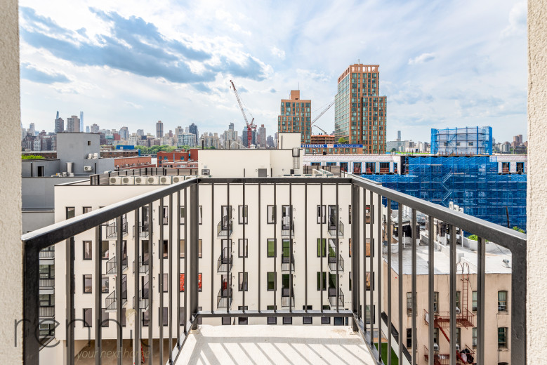 26-30 4th St, Apt 709A Image 3