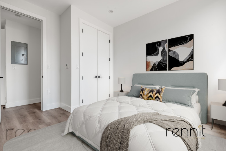 125 Kings Hwy, Apt 1D Image 6