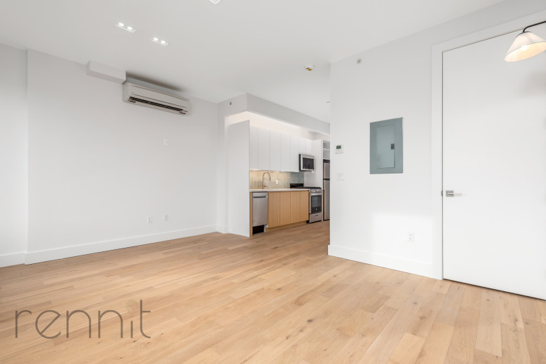 58 Vanderbilt Ave, Apt 3E Image 3