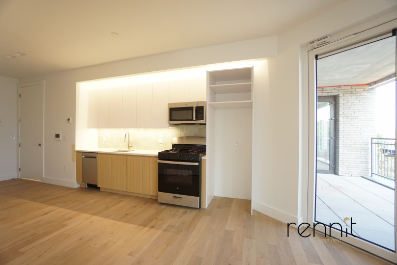 58 Vanderbilt Ave, Apt 4C Image 5