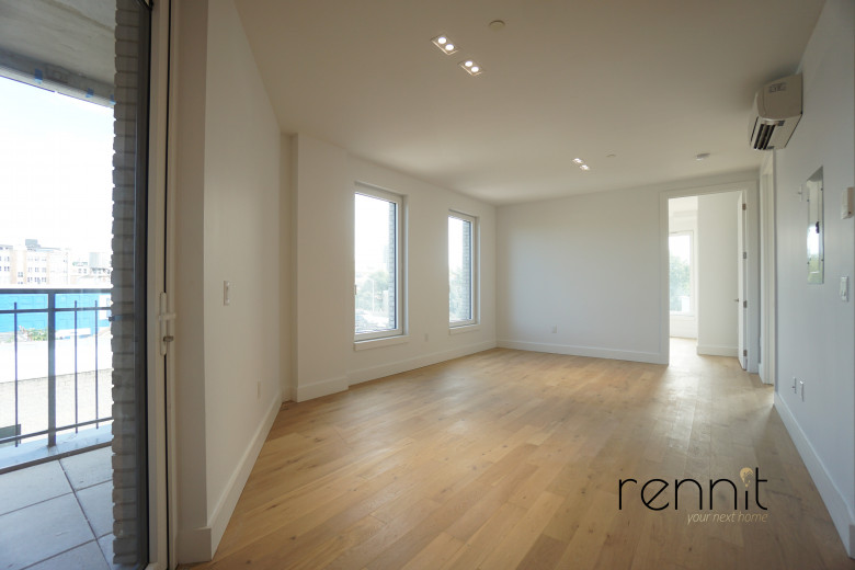 58 Vanderbilt Ave, Apt 4C Image 6