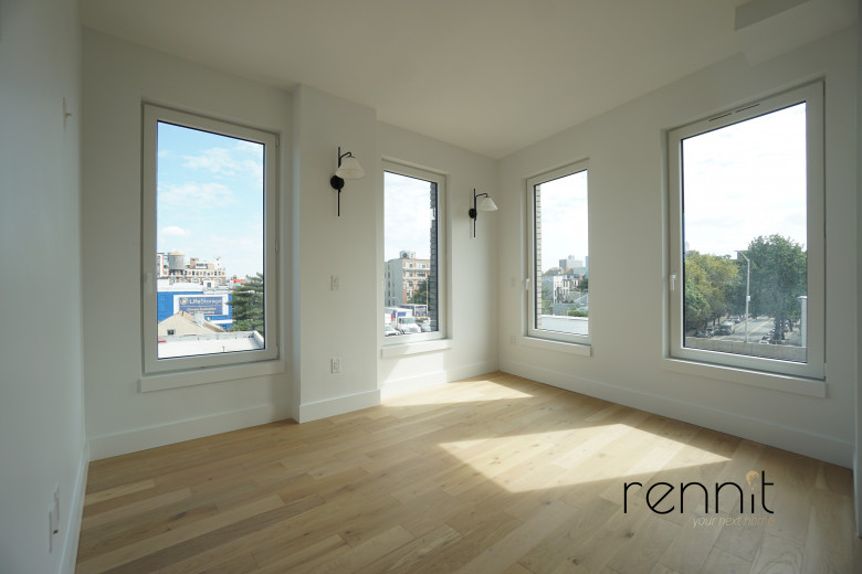 58 Vanderbilt Ave, Apt 4C Image 9