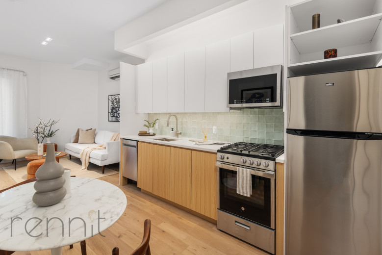 58 Vanderbilt Ave, Apt 4J Image 1