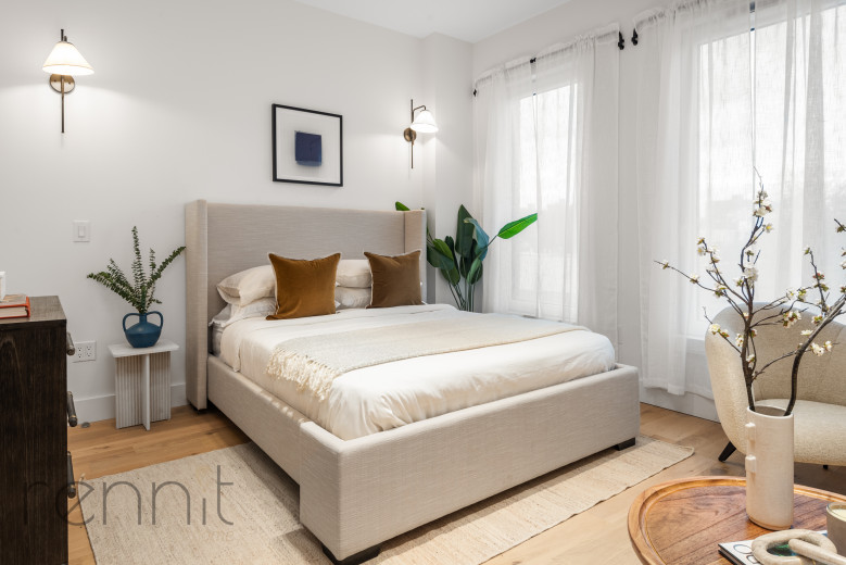 58 Vanderbilt Ave, Apt 4J Image 7