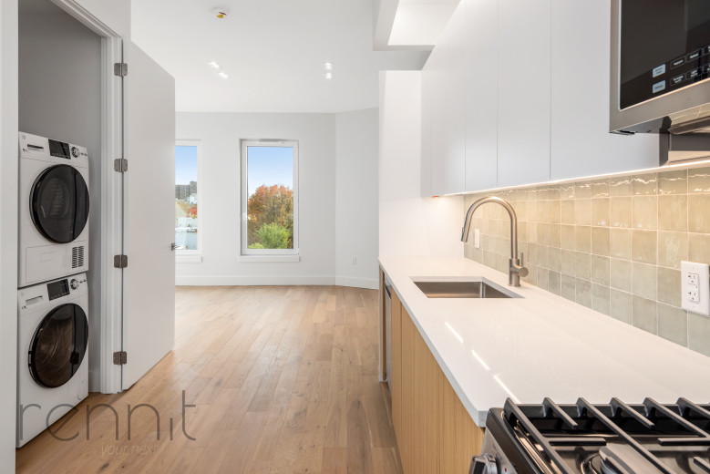 58 Vanderbilt Ave, Apt 4J Image 15