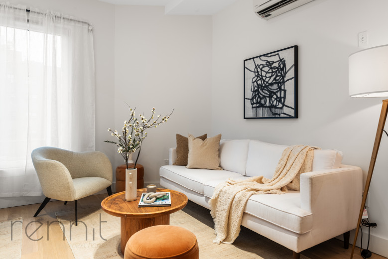 58 Vanderbilt Ave, Apt 4J Image 3