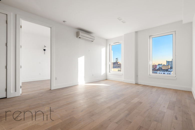 58 Vanderbilt Ave, Apt 6A Image 2