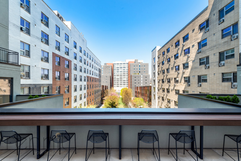 58 Vanderbilt Ave, Apt 6A Image 23