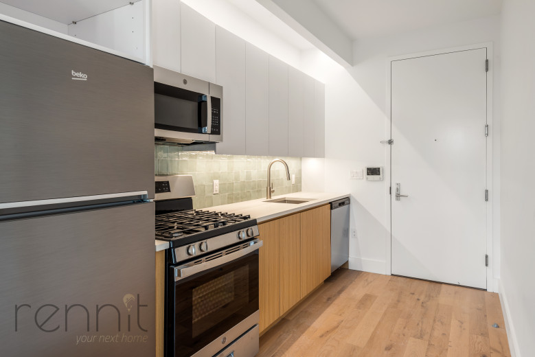 58 Vanderbilt Ave, Apt 6A Image 4