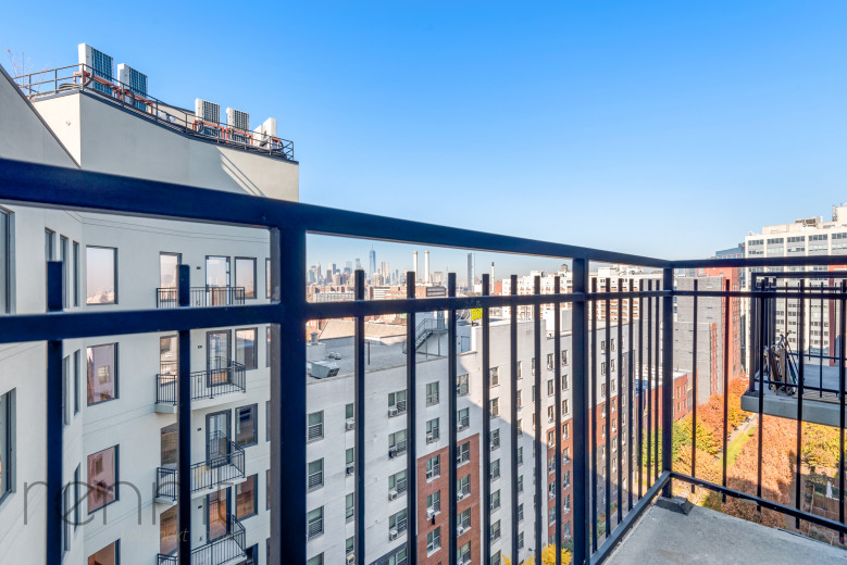58 Vanderbilt Ave, Apt 6P Image 3
