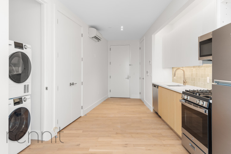 58 Vanderbilt Ave, Apt 6C Image 5