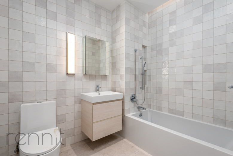 58 Vanderbilt Ave, Apt 5J Image 4